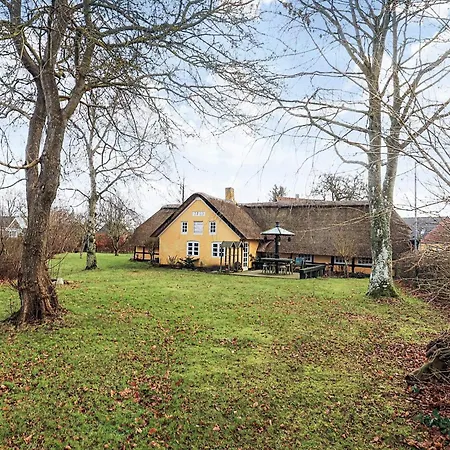 4 Person In Дом отдыха *